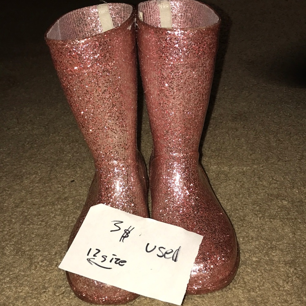 PRETTY SHOES